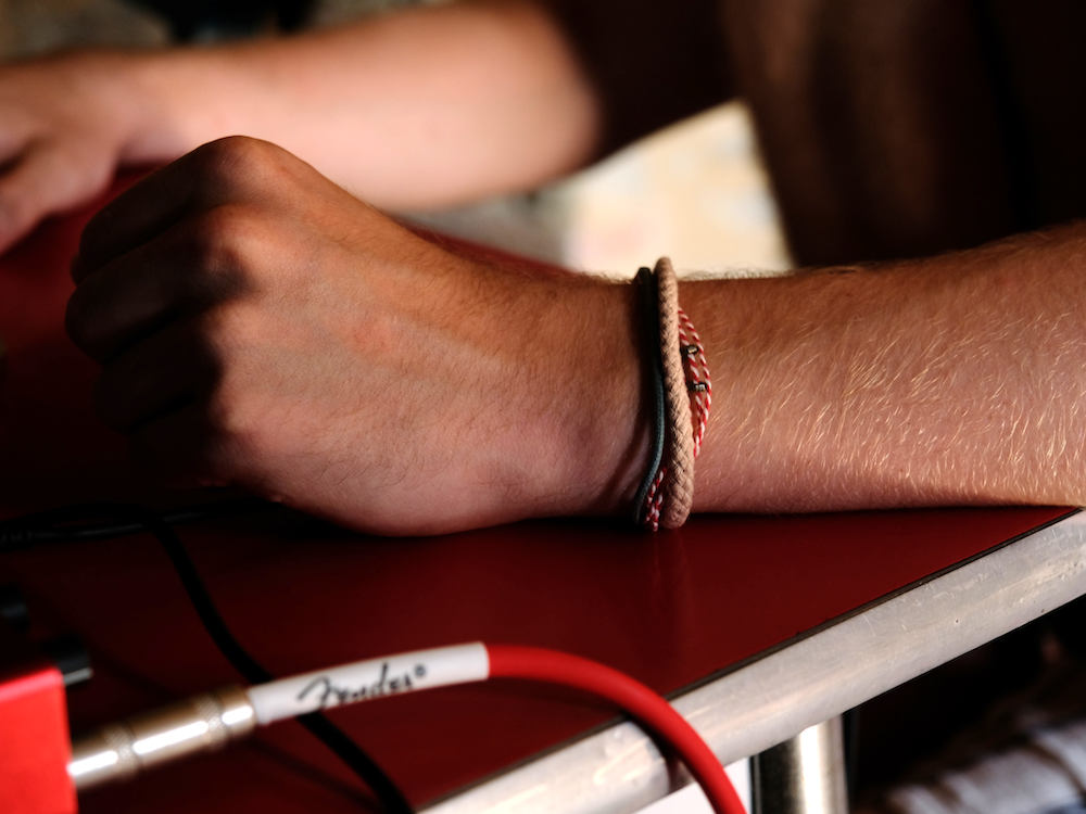 Bracelet in pink, handmade with ceramic beads and magnetic clasp