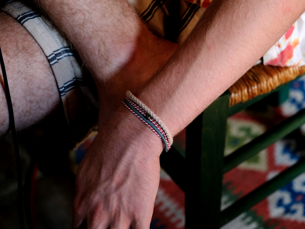 Bracelet in pink, handmade with ceramic beads and magnetic clasp