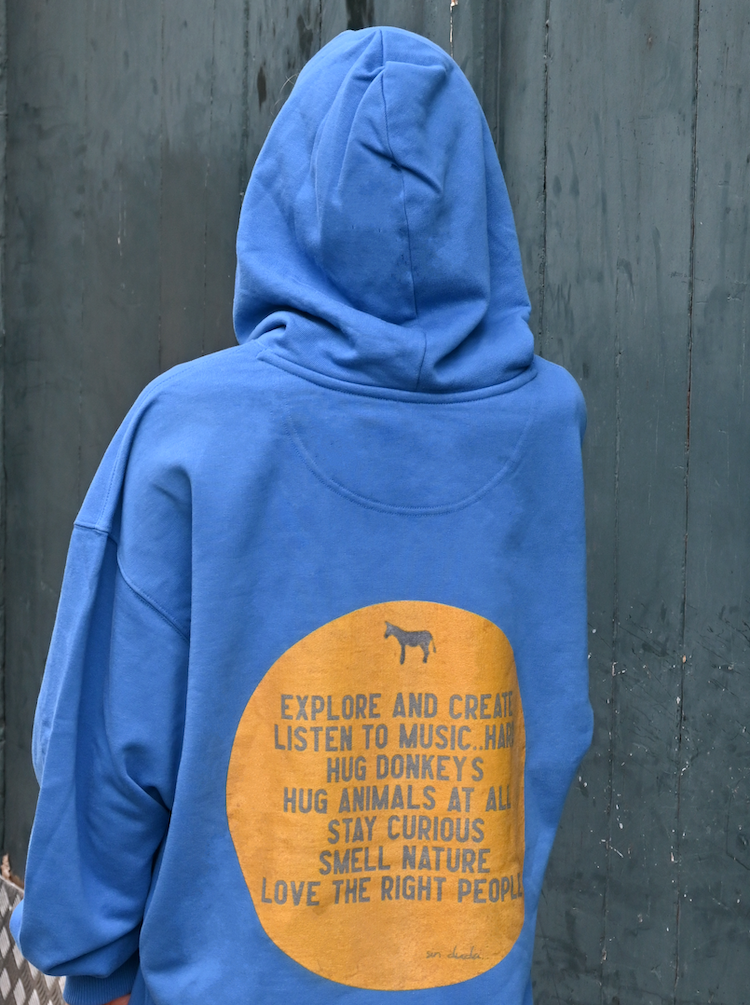 Oversized Hoodie (Bio-Baumwolle)-hug donkeys