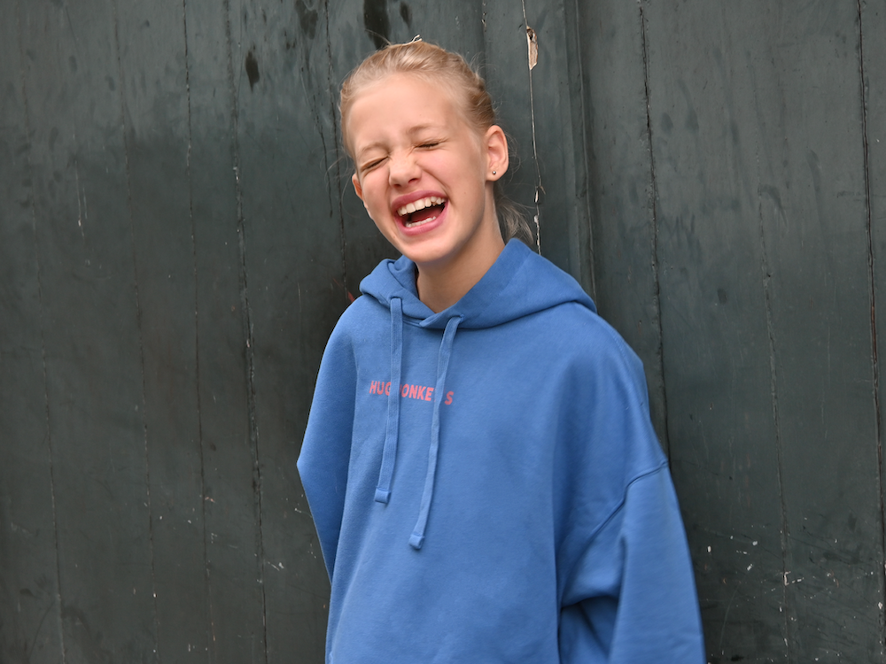 Oversized Hoodie (Bio-Baumwolle)-hug donkeys