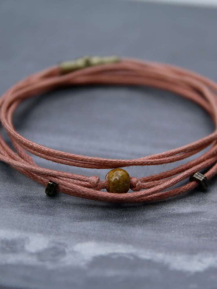Armband in Rosa, Handgemacht mit Keramikperle und Magnetverschluss