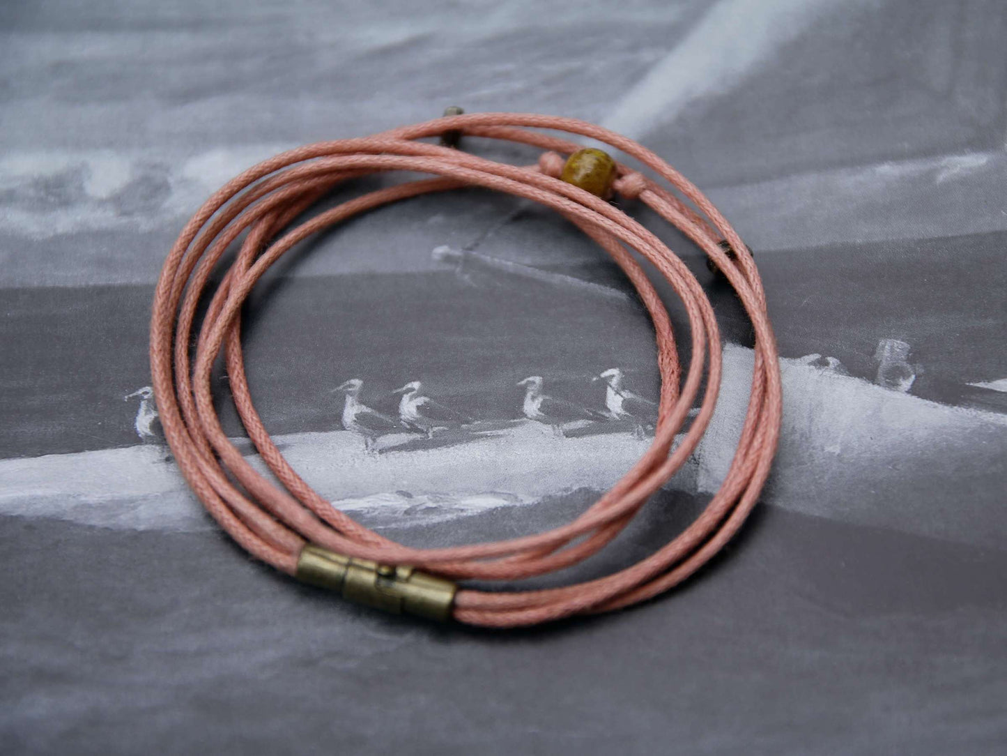 Armband in Rosa, Handgemacht mit Keramikperle und Magnetverschluss