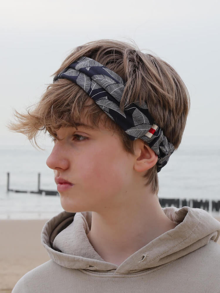 Breites Haarband aus Leichtem Sweat, Blau mit Blättermuster