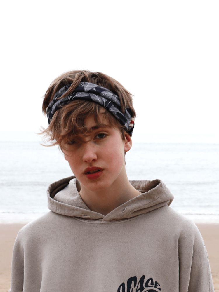 Breites Haarband aus Leichtem Sweat, Blau mit Blättermuster