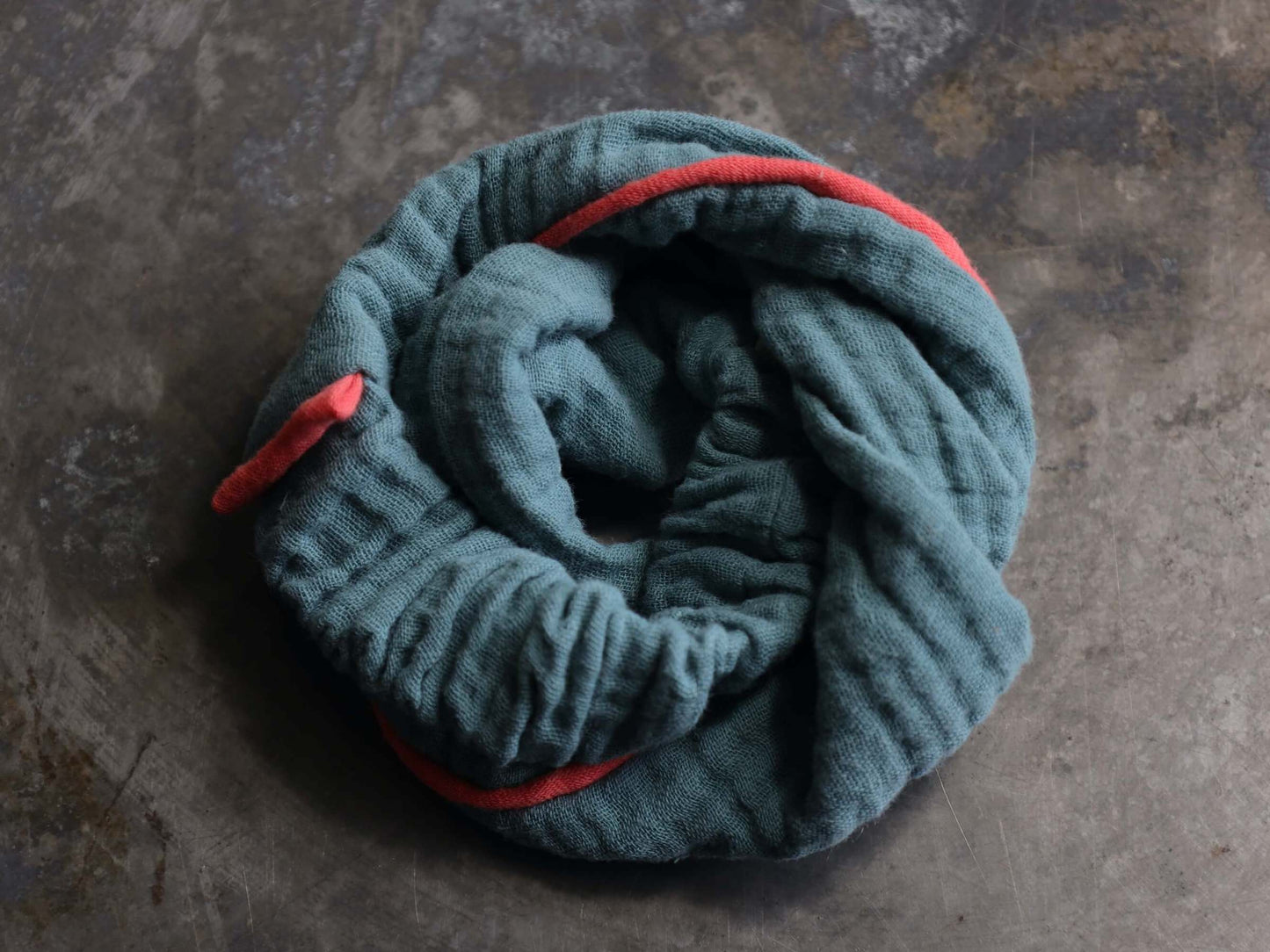 Schmales Musselin-Haarband, Mint mit Koralle