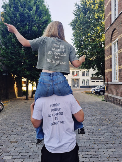 T-Shirt "turn the music up"