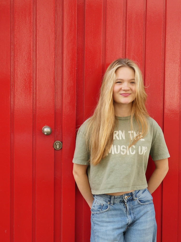 Croped T-Shirt "turn the music up", oversized