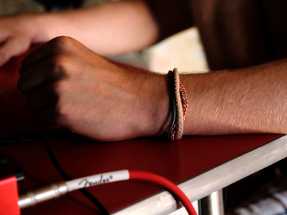 Bracelet in pink, handmade with ceramic beads and magnetic clasp 