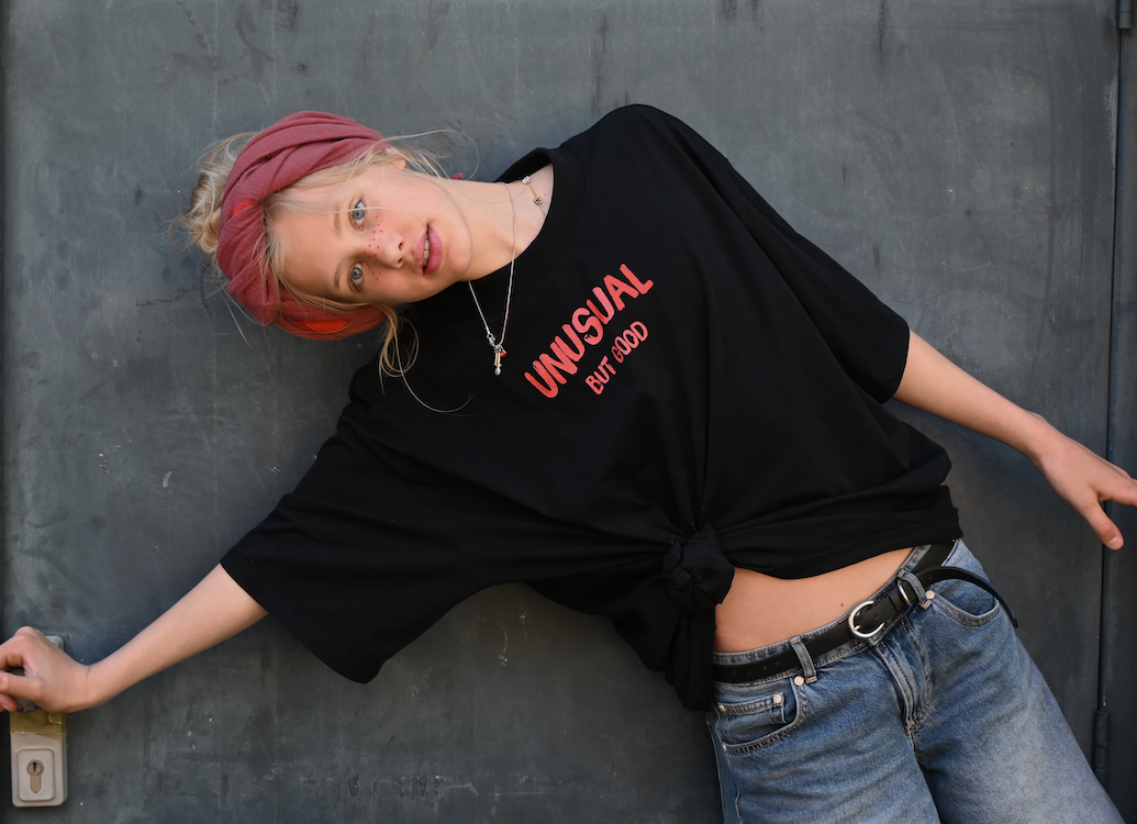 Oversized T-Shirt «Unusual but good» aus Bio-Baumwolle