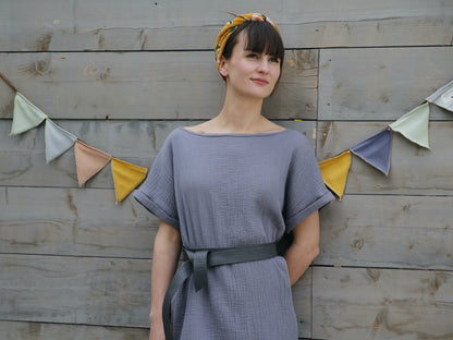 Musselin-Kleid, Oversized in Grau