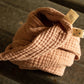 Musselin-Kopftuch, Staubrosa mit Handbemaltem Webband